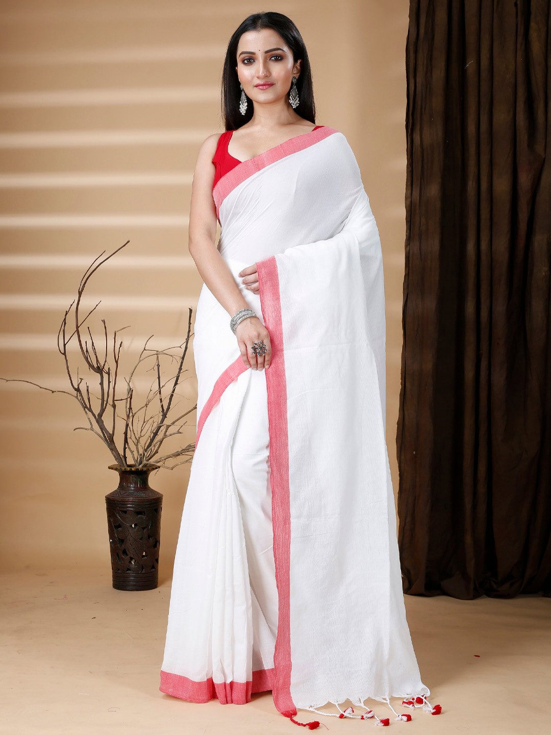 

Ruuprekha Pure Cotton Khadi Saree, White