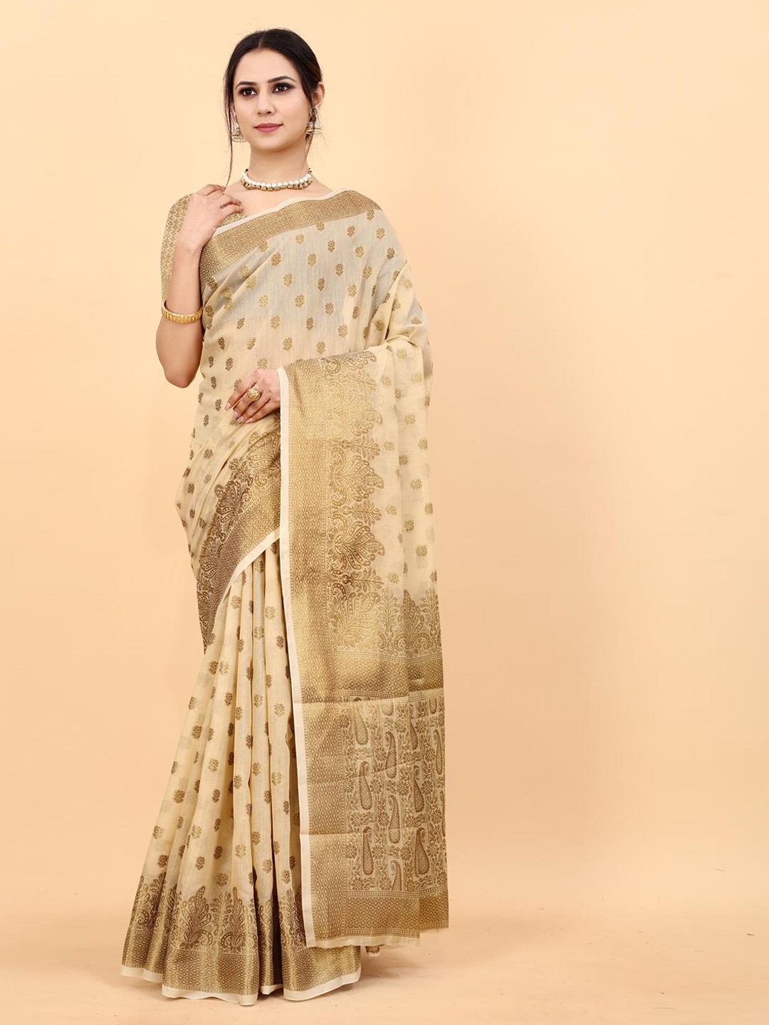 

NIKCHI HUB Ethnic Motifs Woven Design Zari Silk Cotton Tussar Saree, Cream