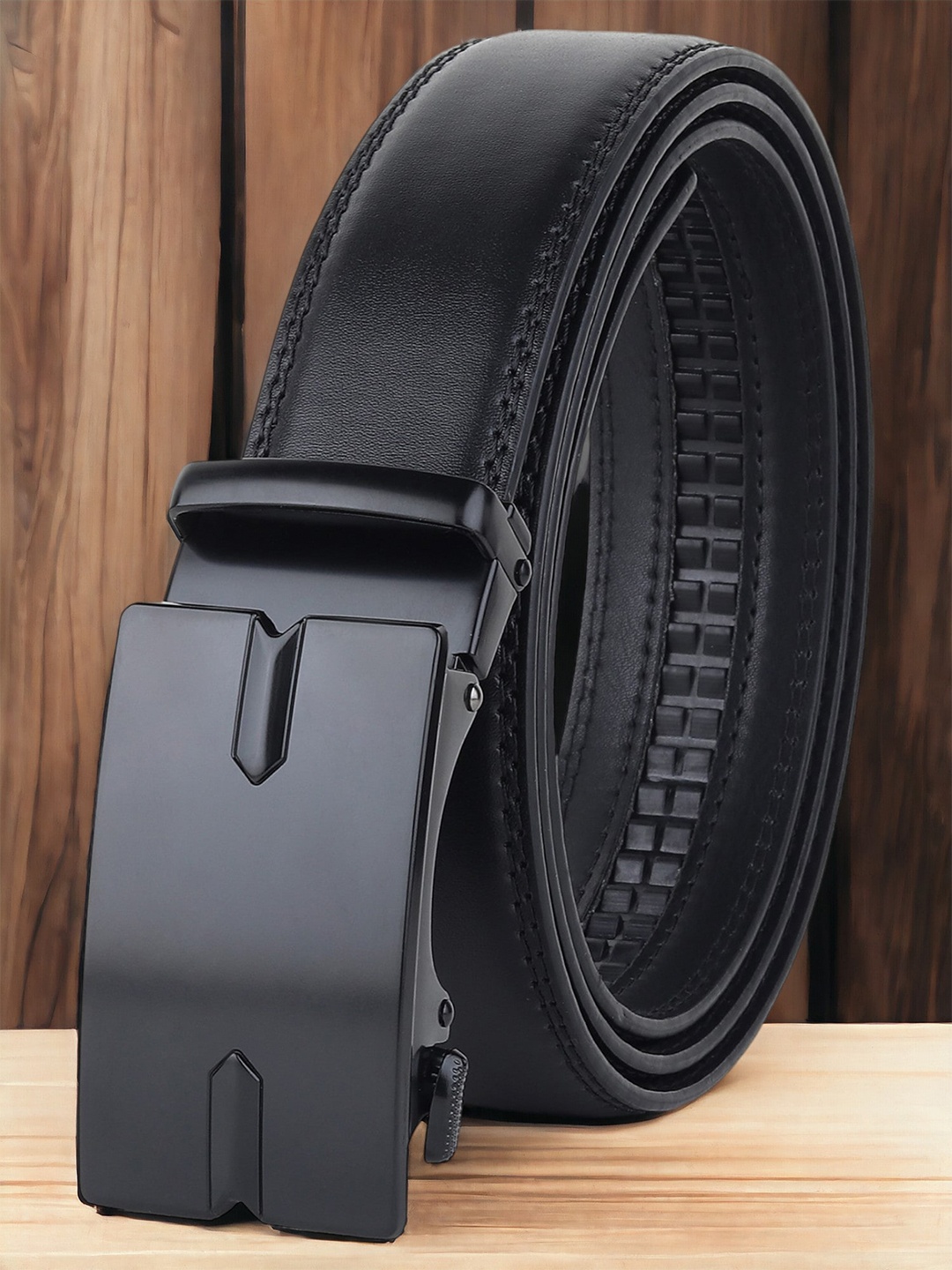 

INVICTUS Men Leather Belt, Black