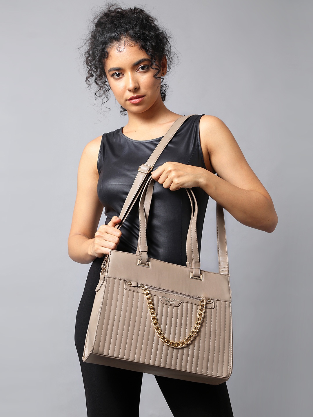 

Diana Korr Structured Handheld Bag with Quilted, Beige