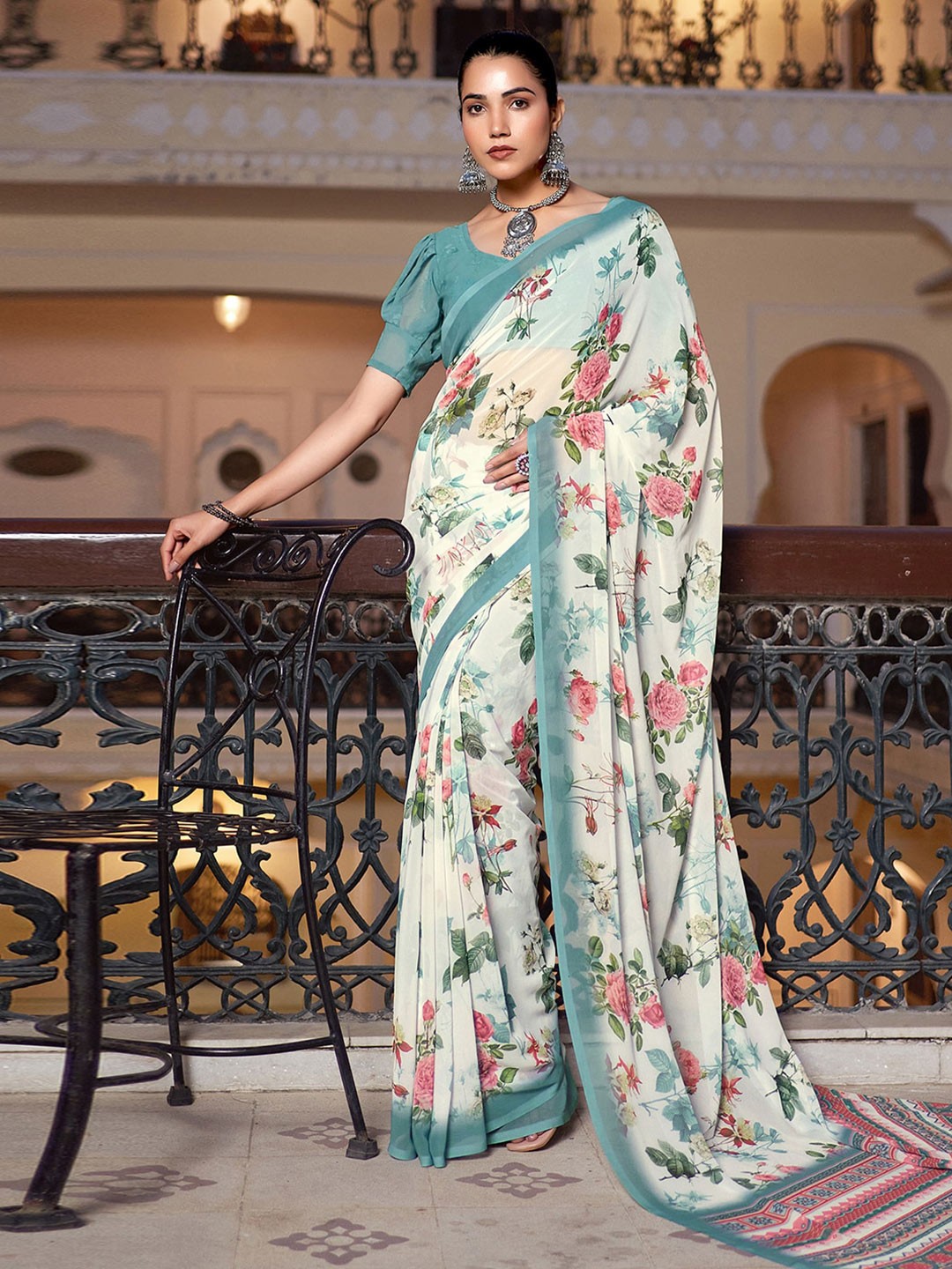 

Satrani Floral Printed Georgette Saree, Off white