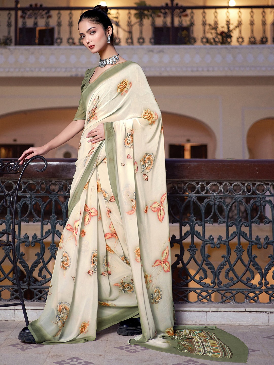 

Satrani Off White & Green Floral Printed Saree