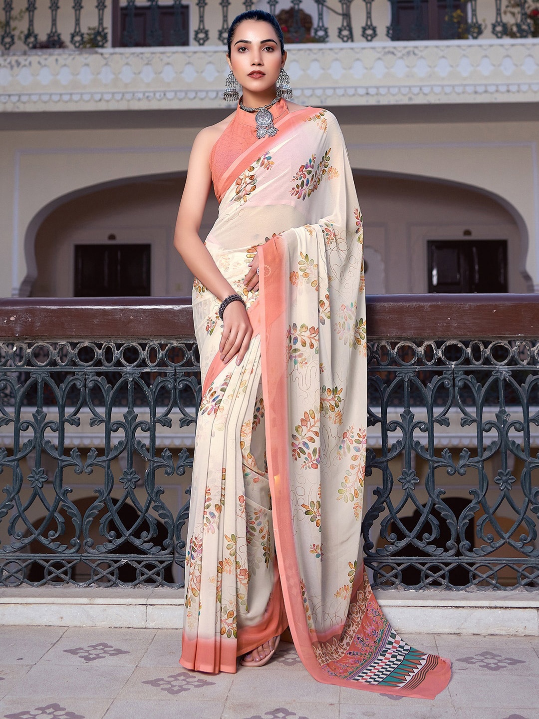 

Satrani Floral Printed Georgette Saree, Off white