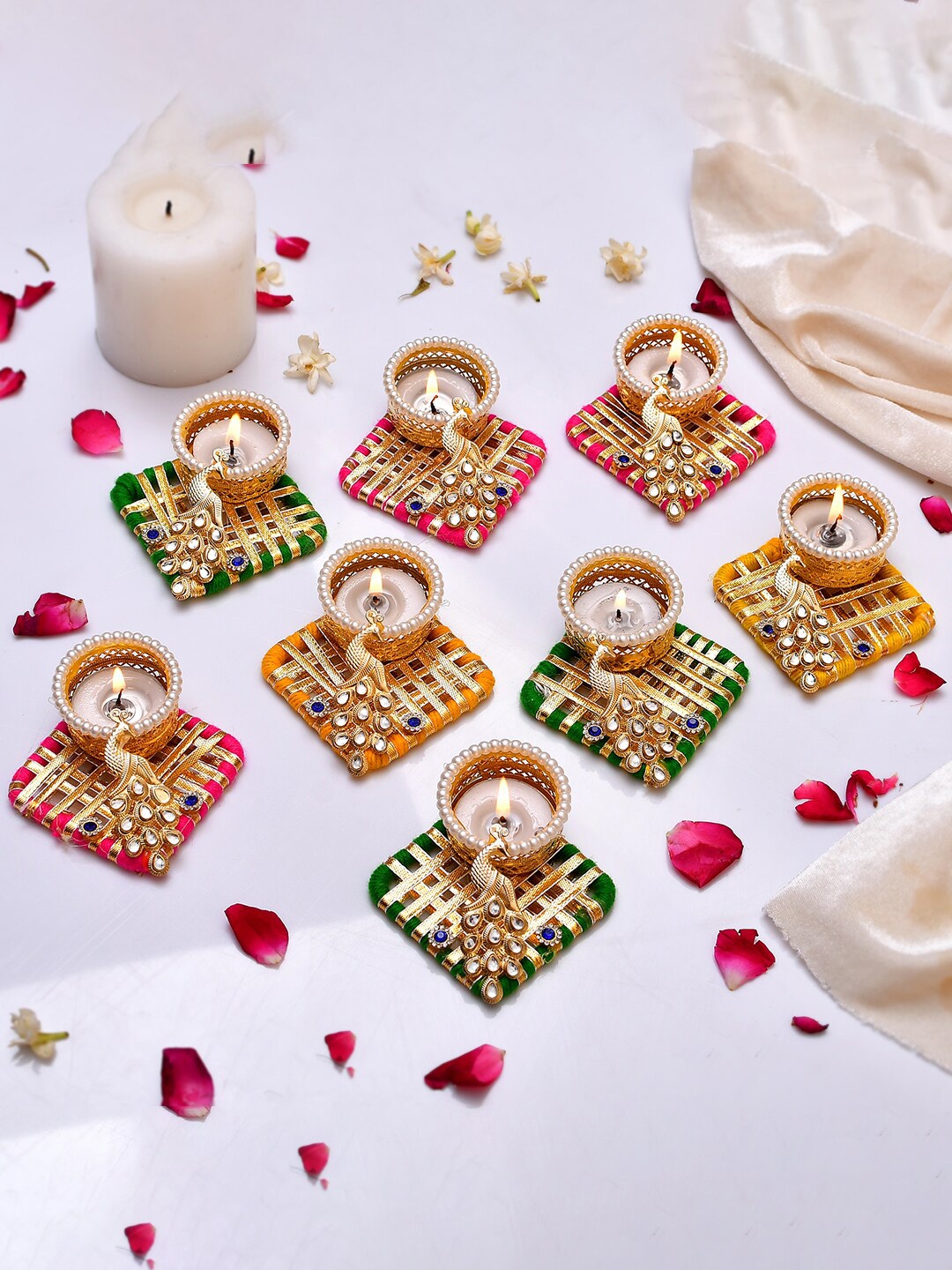 

CraftVatika Red & Green 8 Pieces Decoration Candle Holders, Gold