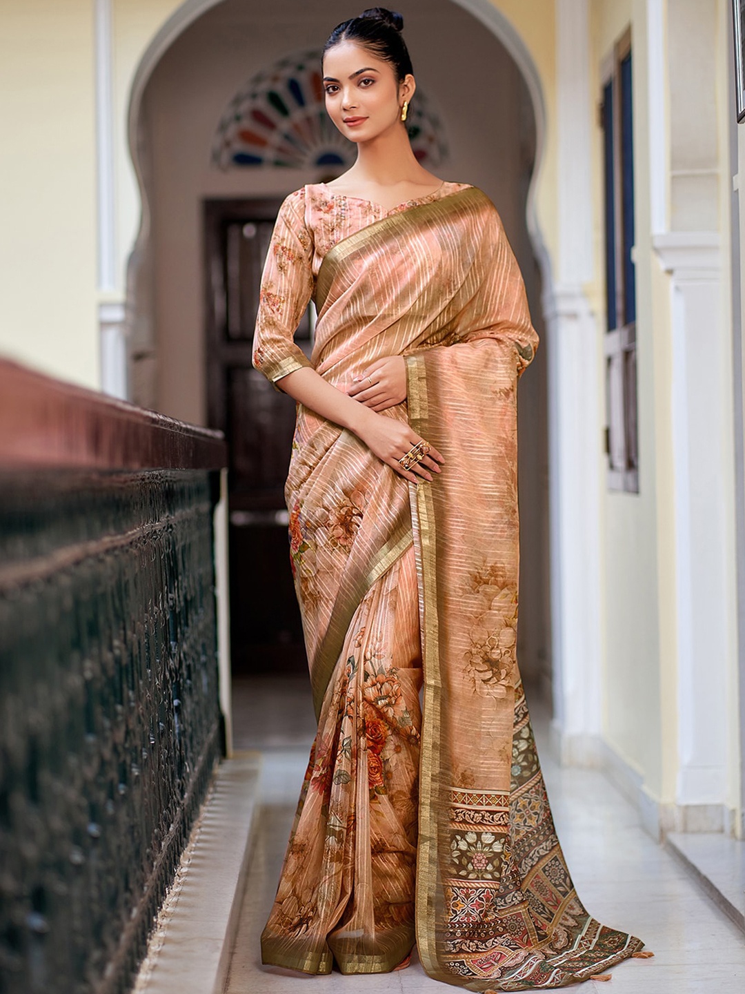 

Mitera Floral Printed Zari Border Saree, Peach