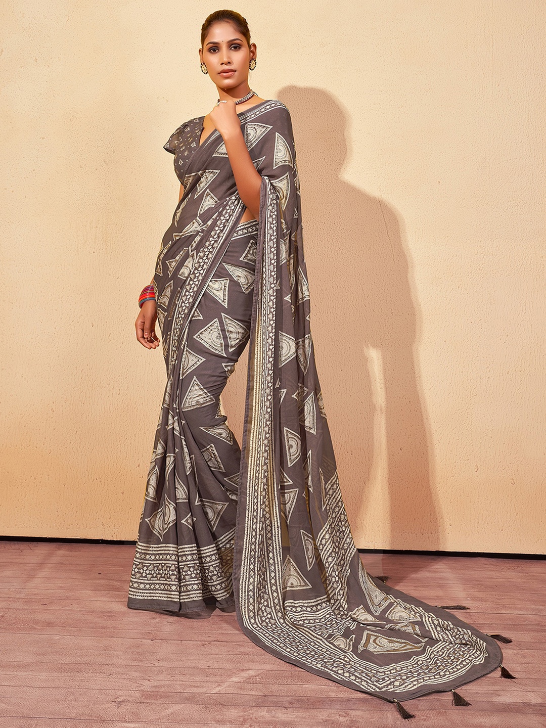 

Satrani Geometric Printed Georgette Dabu Saree, Brown