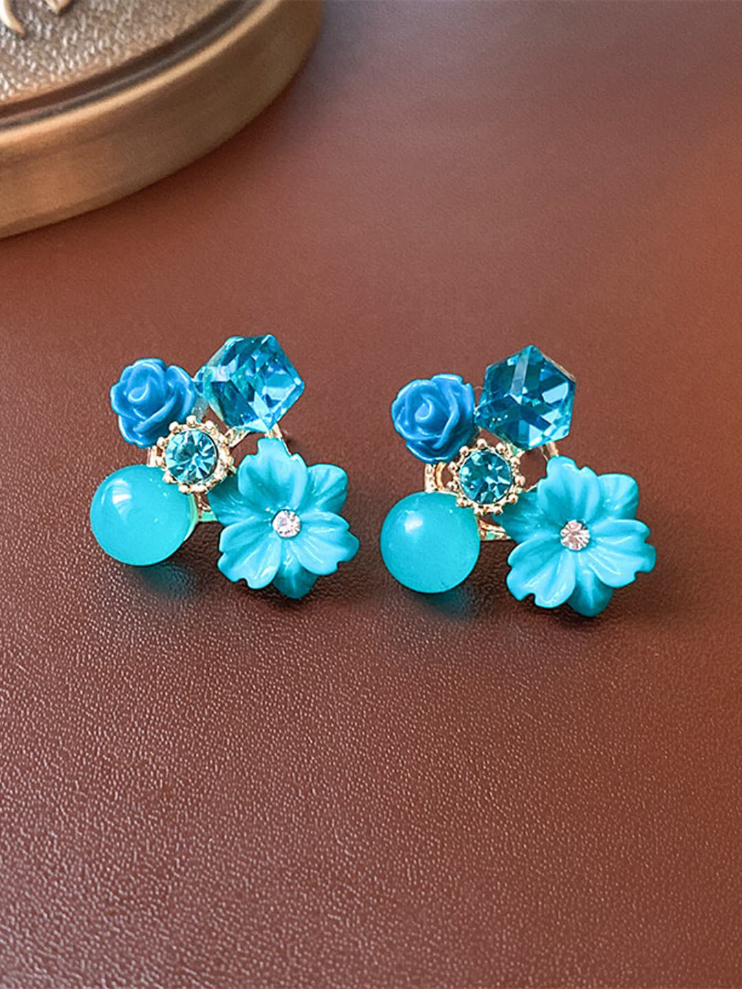 

VAGHBHATT Floral Studs Earrings, Blue