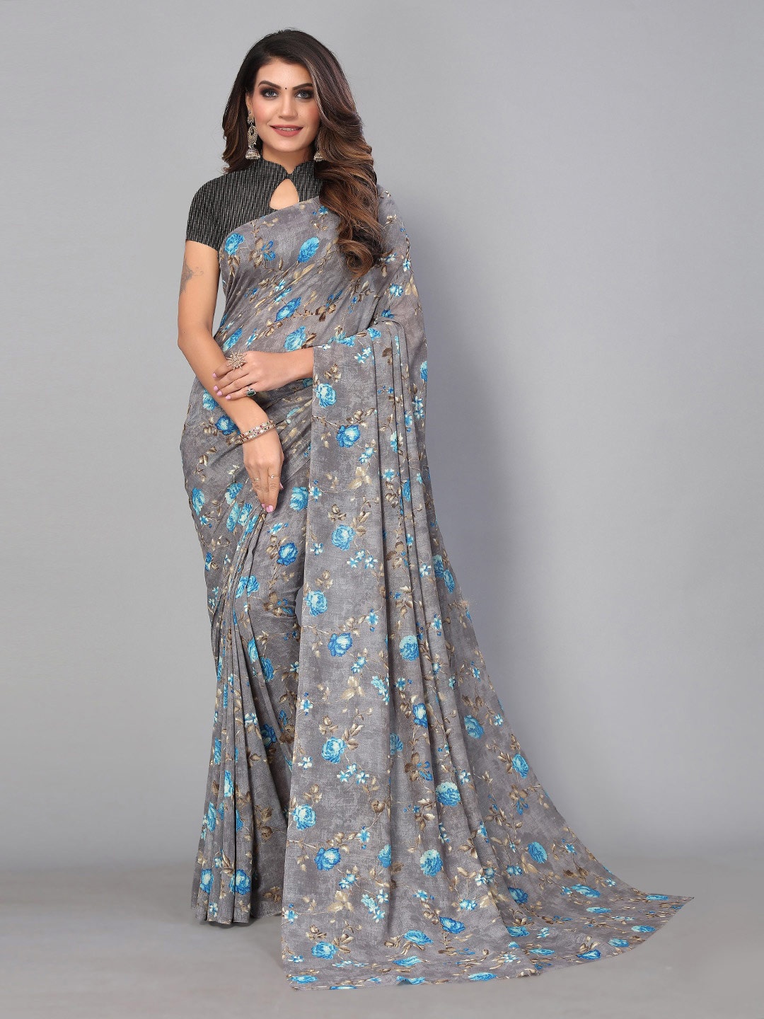

KALINI Floral Printed Poly Georgette Saree, Grey