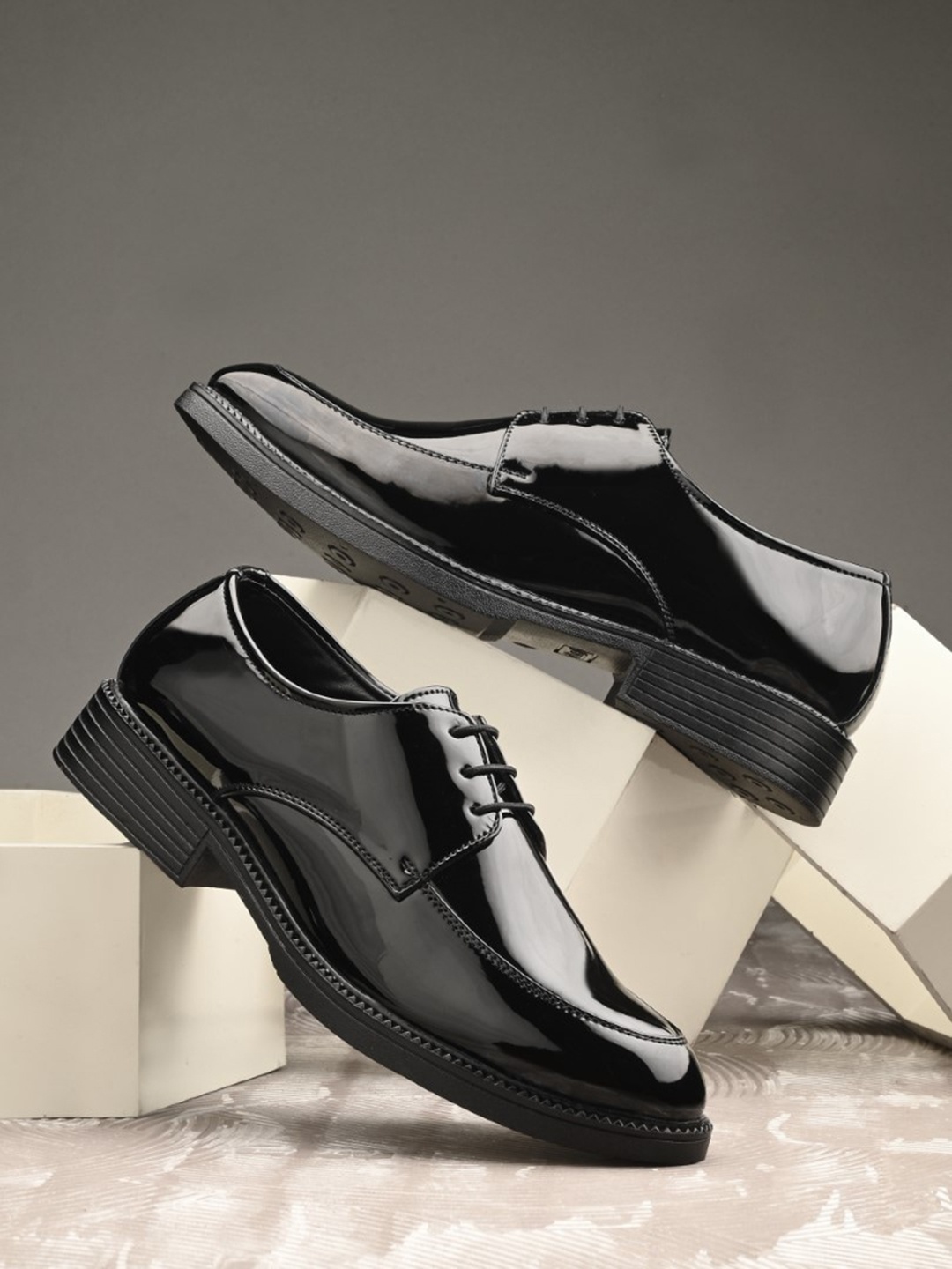 

INVICTUS Men Lace Up Formal Derbys, Black