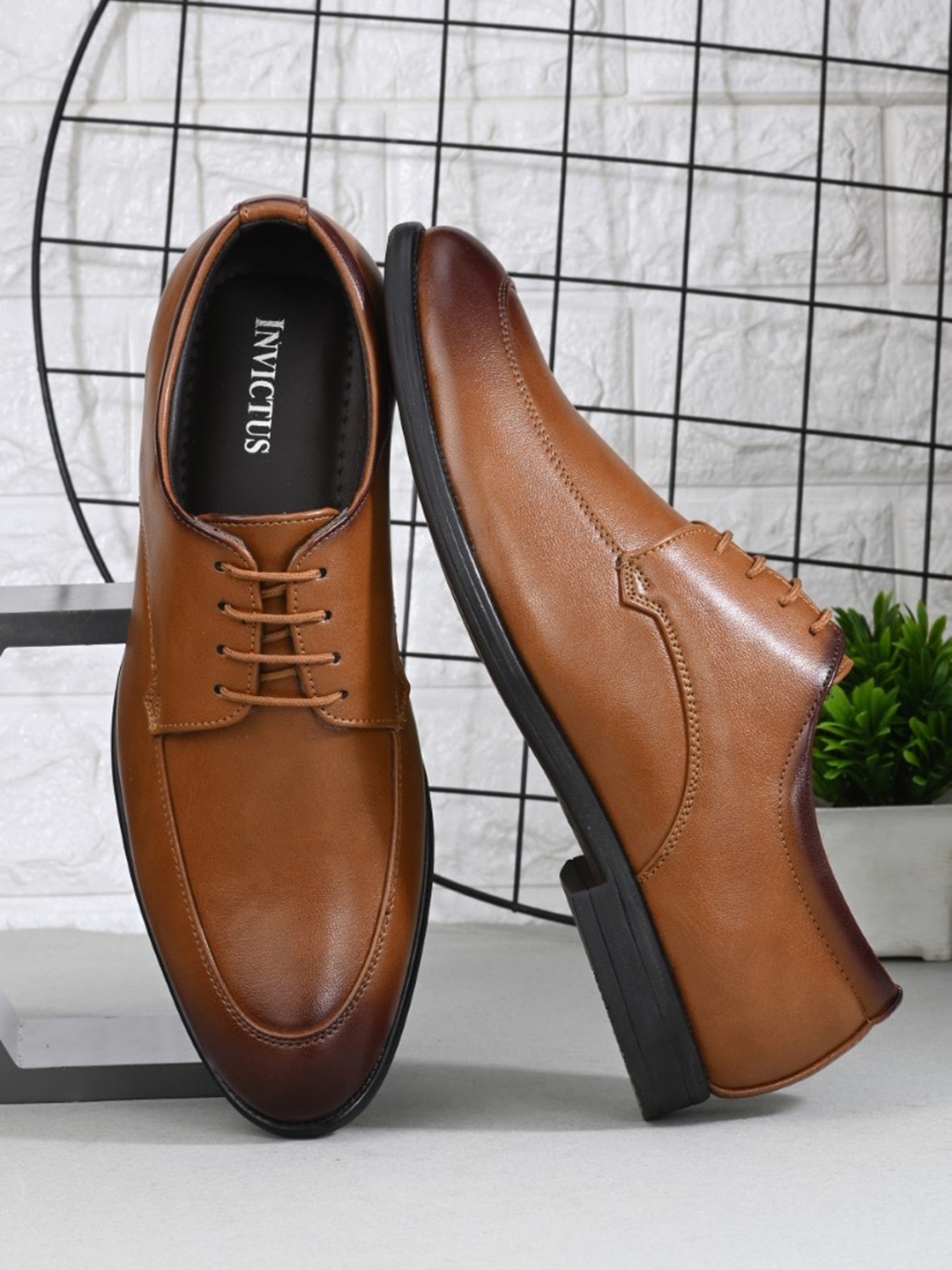 

INVICTUS Men Lace Up Formal Derbys, Tan
