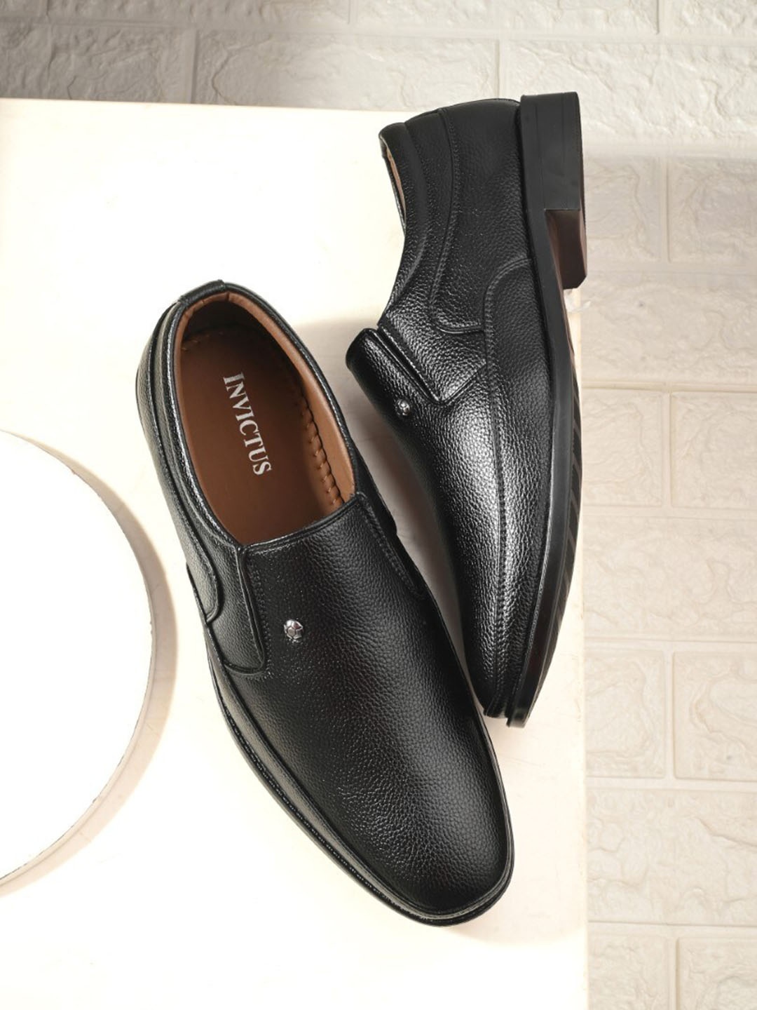 

INVICTUS Men Textured Formal Slip-On Shoes, Black
