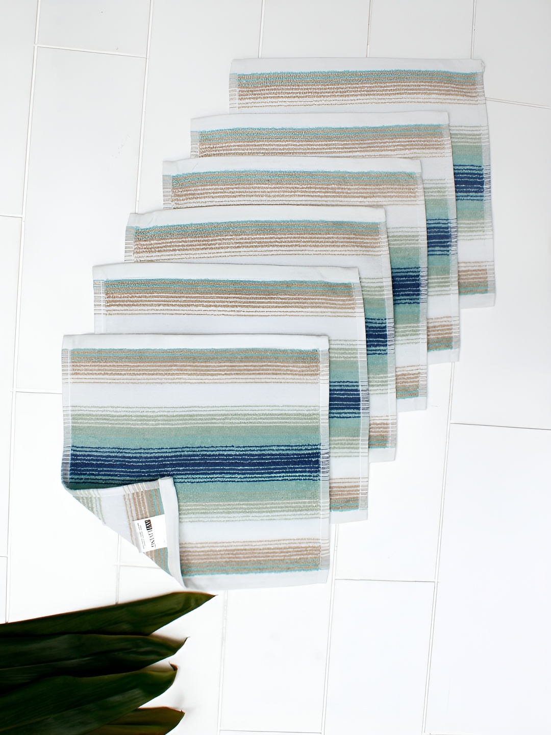 

AVI Living 6 Pcs Green & White Striped 550 GSM Pure Cotton Highly Absorbent Face Towel