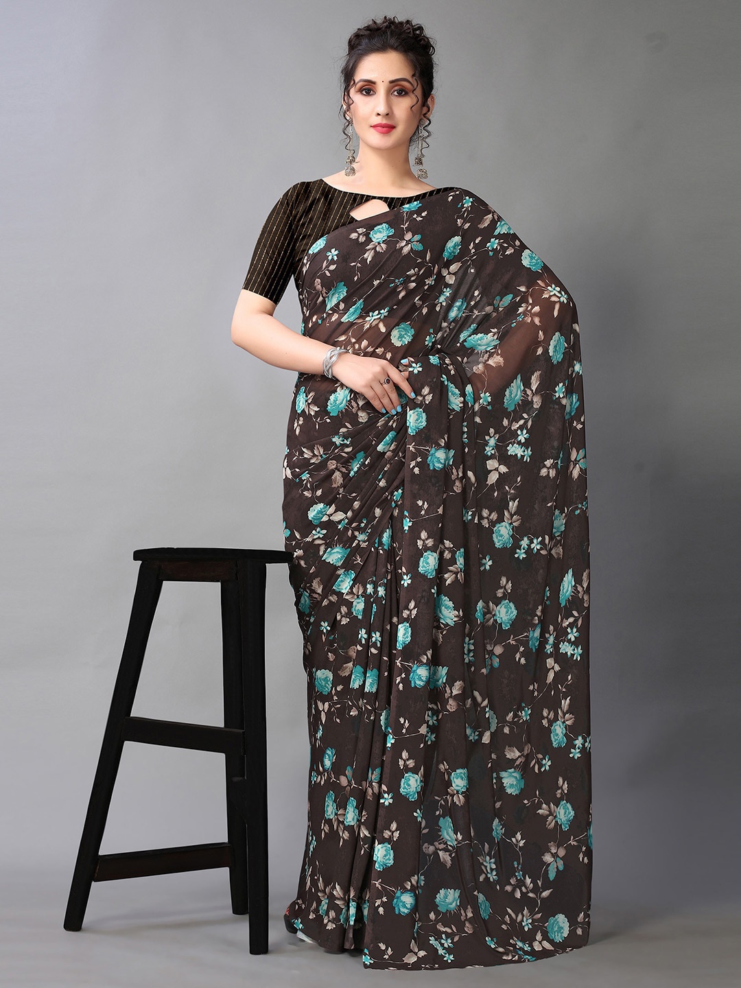 

Shaily Floral Printed Saree, Black