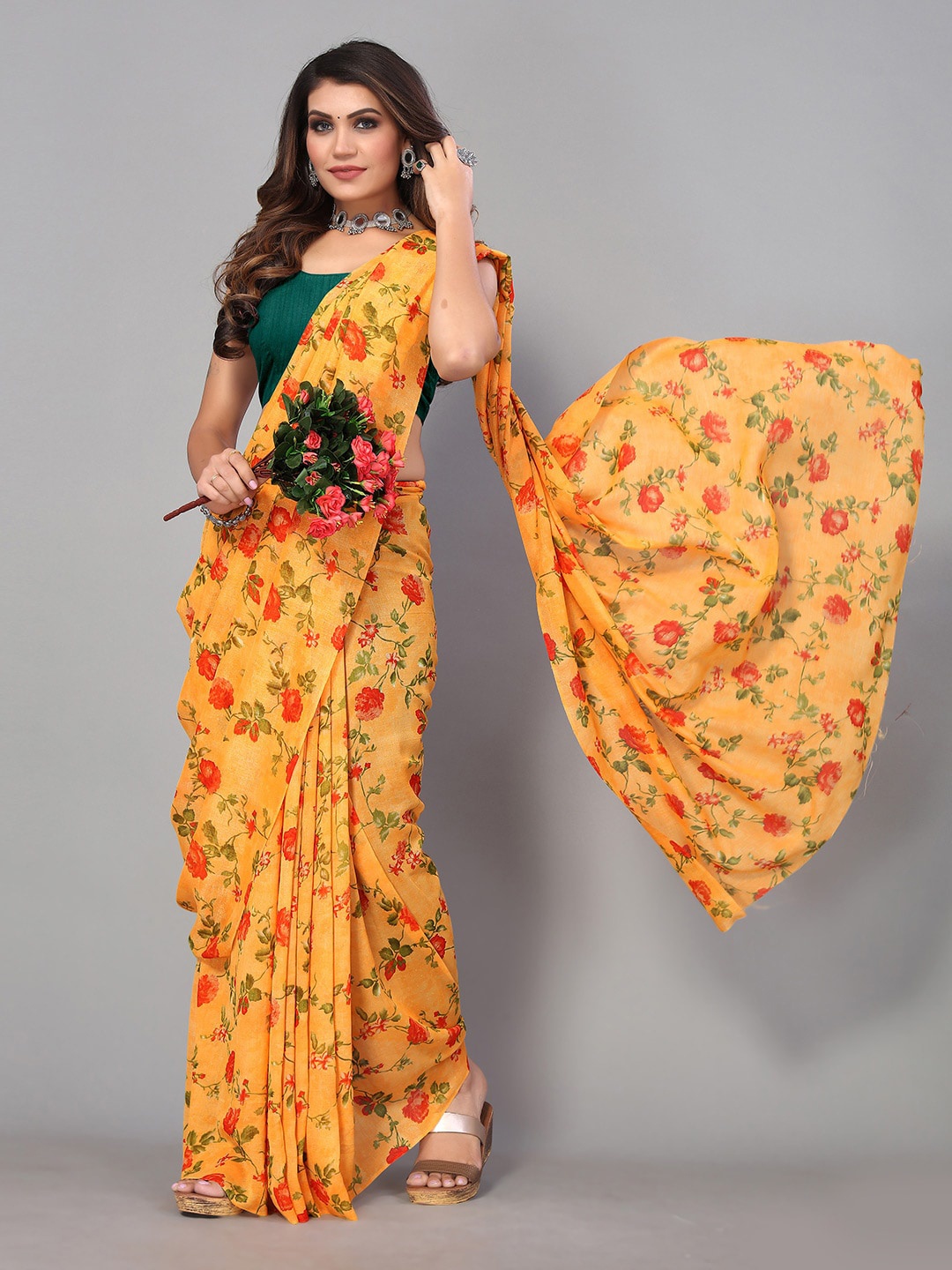 

Shaily Floral Printed Saree, Yellow