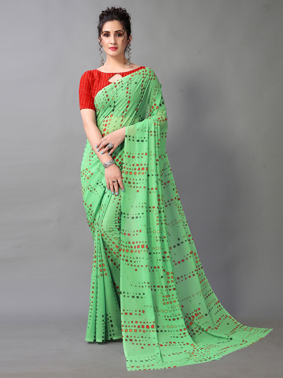 

Shaily Geometric Printed Saree, Green