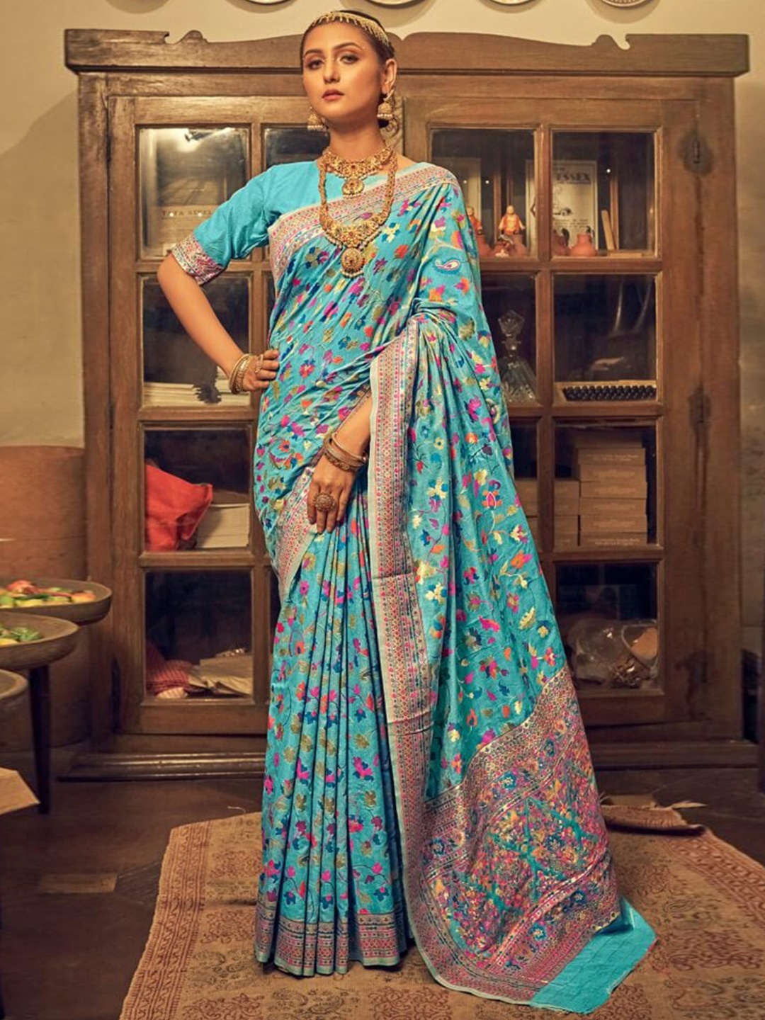 

DIVASTRI Floral Woven Design Zari Pure Silk Banarasi Saree, Turquoise blue
