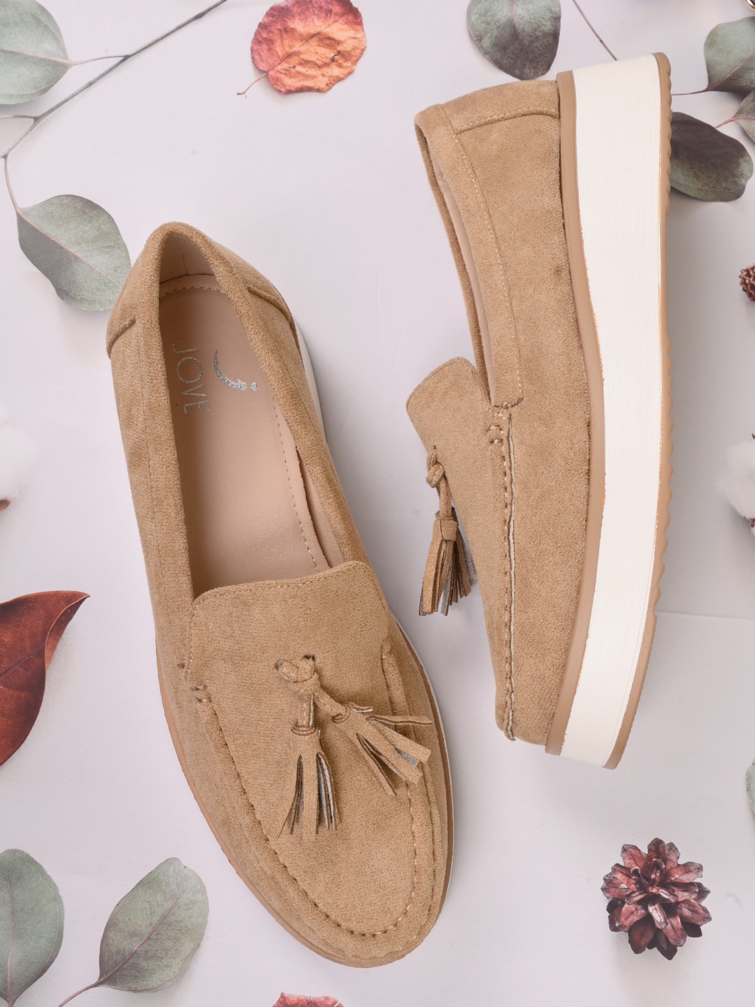 

Jove Women Comfort Insole Contrast Sole Tassel Loafers, Beige