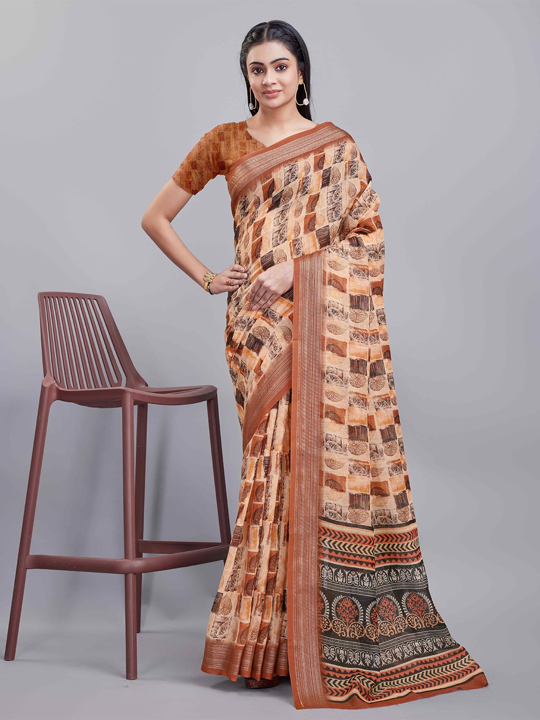 

KALINI Geometric Digital Printed Saree, Peach