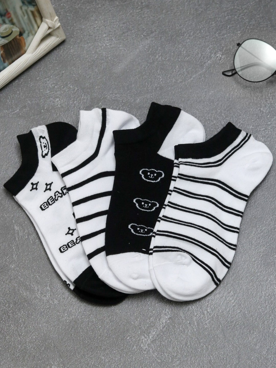 

Yellow Bee Kids Pack of 4 Striped & Patterned Ankle Length Cotton Socks, Black