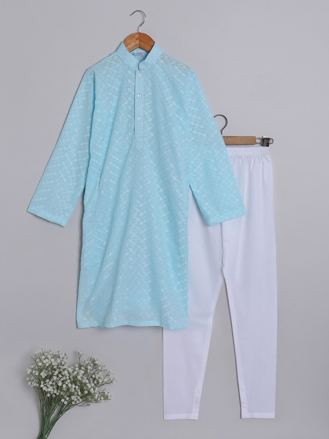 

BAESD Boys Floral Embroidered Regular Pure Cotton Kurta With Pyjamas, Blue