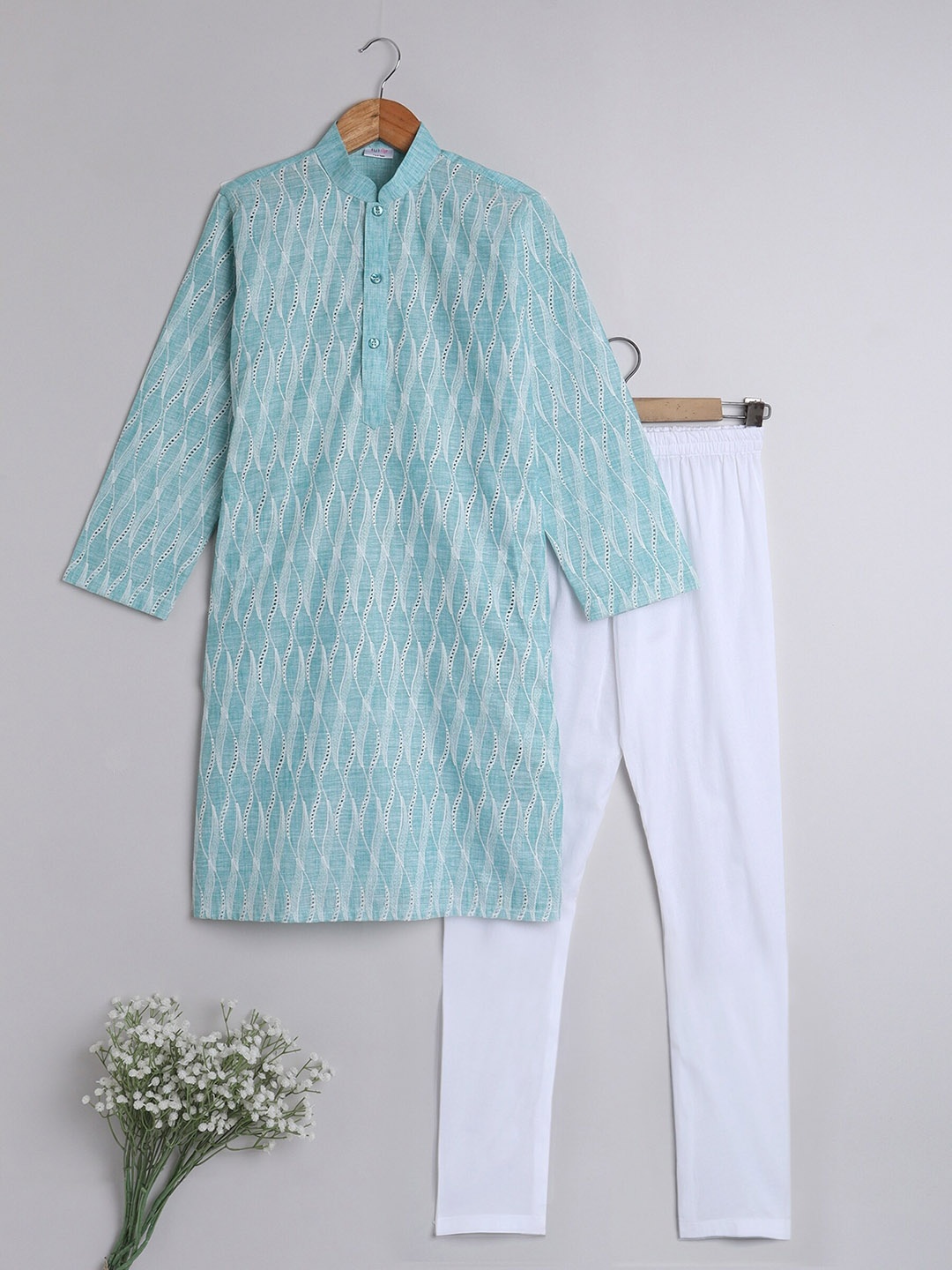

BAESD Boys Mandarin Collar Embroidered Regular Chikankari Pure Cotton Kurta with Churidar, Green