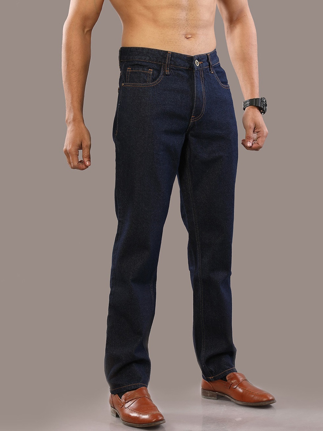 

The Roadster Lifestyle Co. Men Blue Comfort Relaxed-Fit Mid-Rise Clean Look Jeans