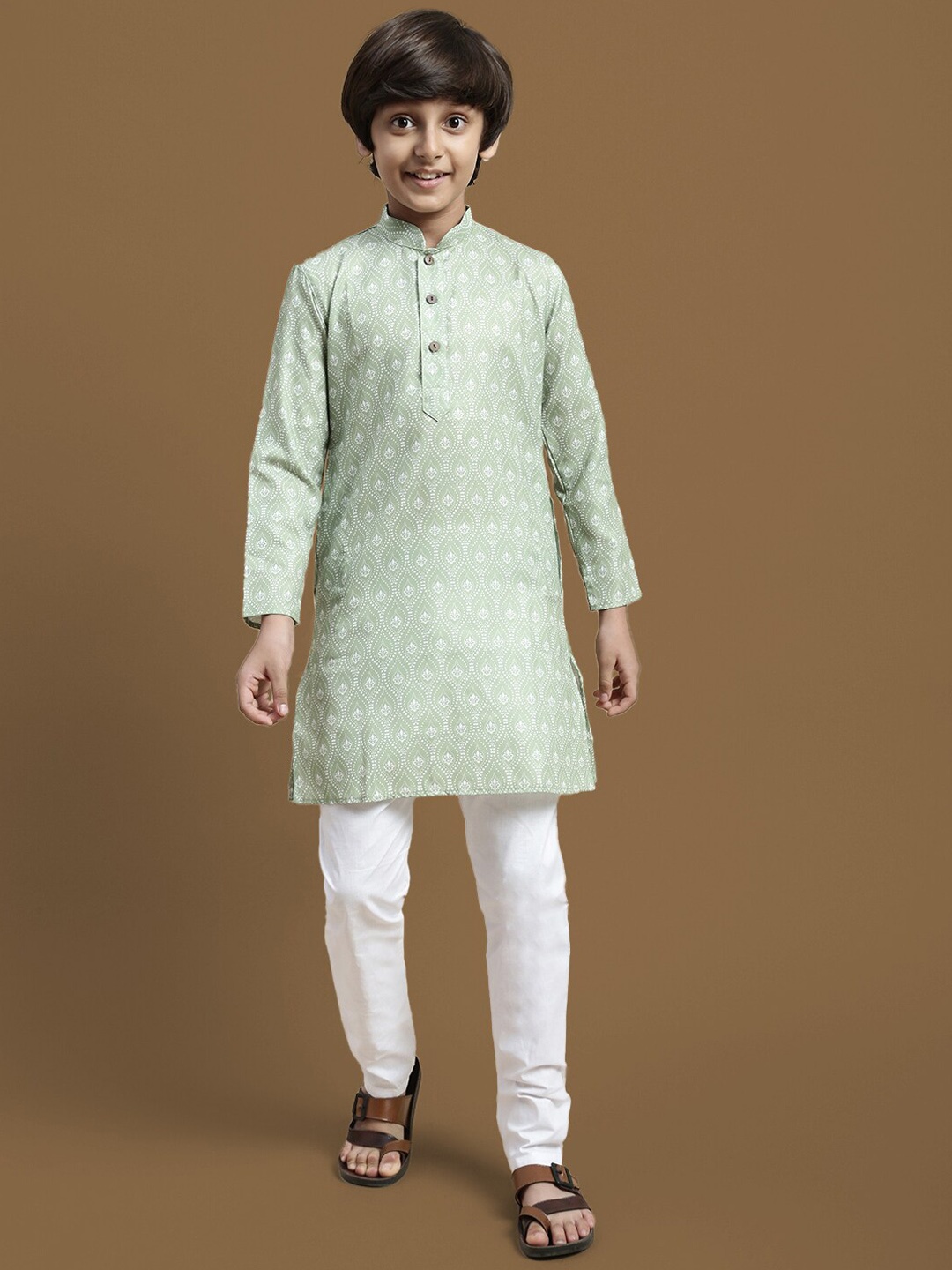 

Sanwara Boys Ethnic Motifs Printed Regular Kurta With Pyjama, Green
