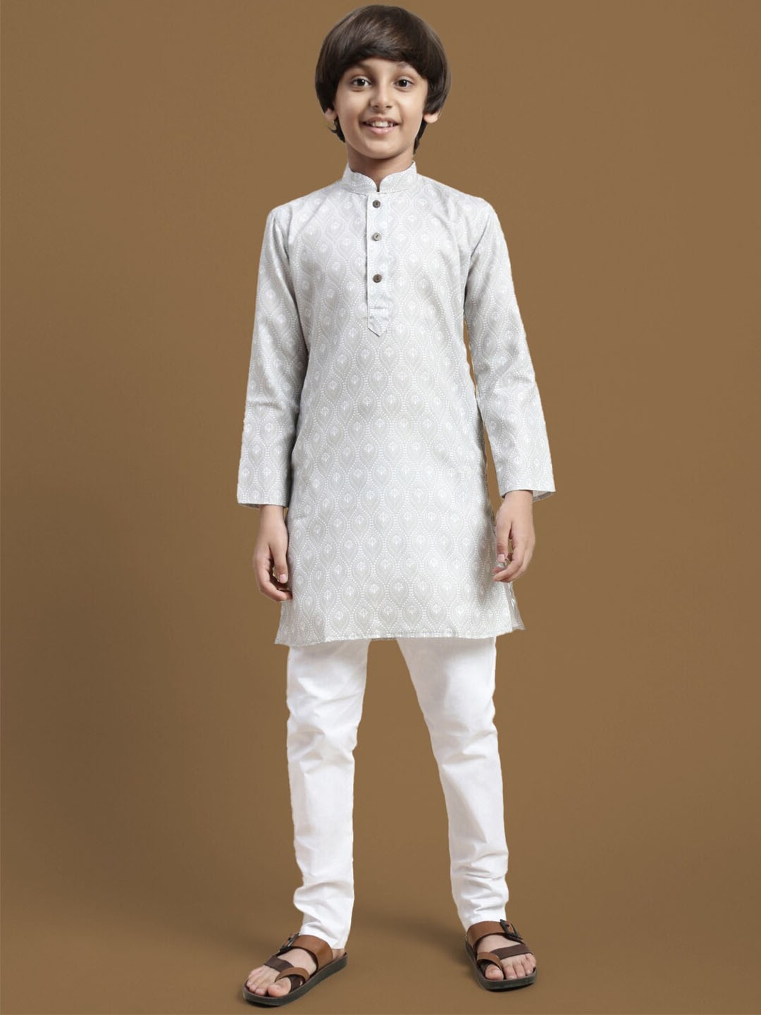 

Sanwara Boys Ethnic Motifs Printed Regular Kurta With Pyjama, Silver