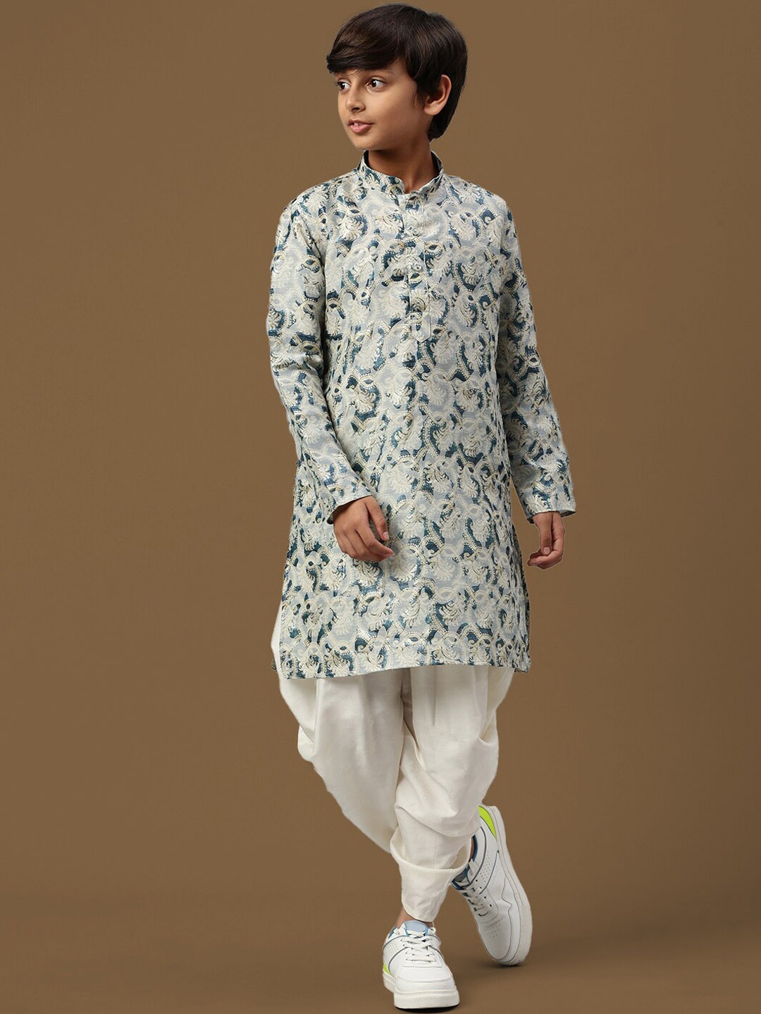 

Sanwara Boys Ethnic Motifs Printed Regular Kurta With Dhoti Pant, Green