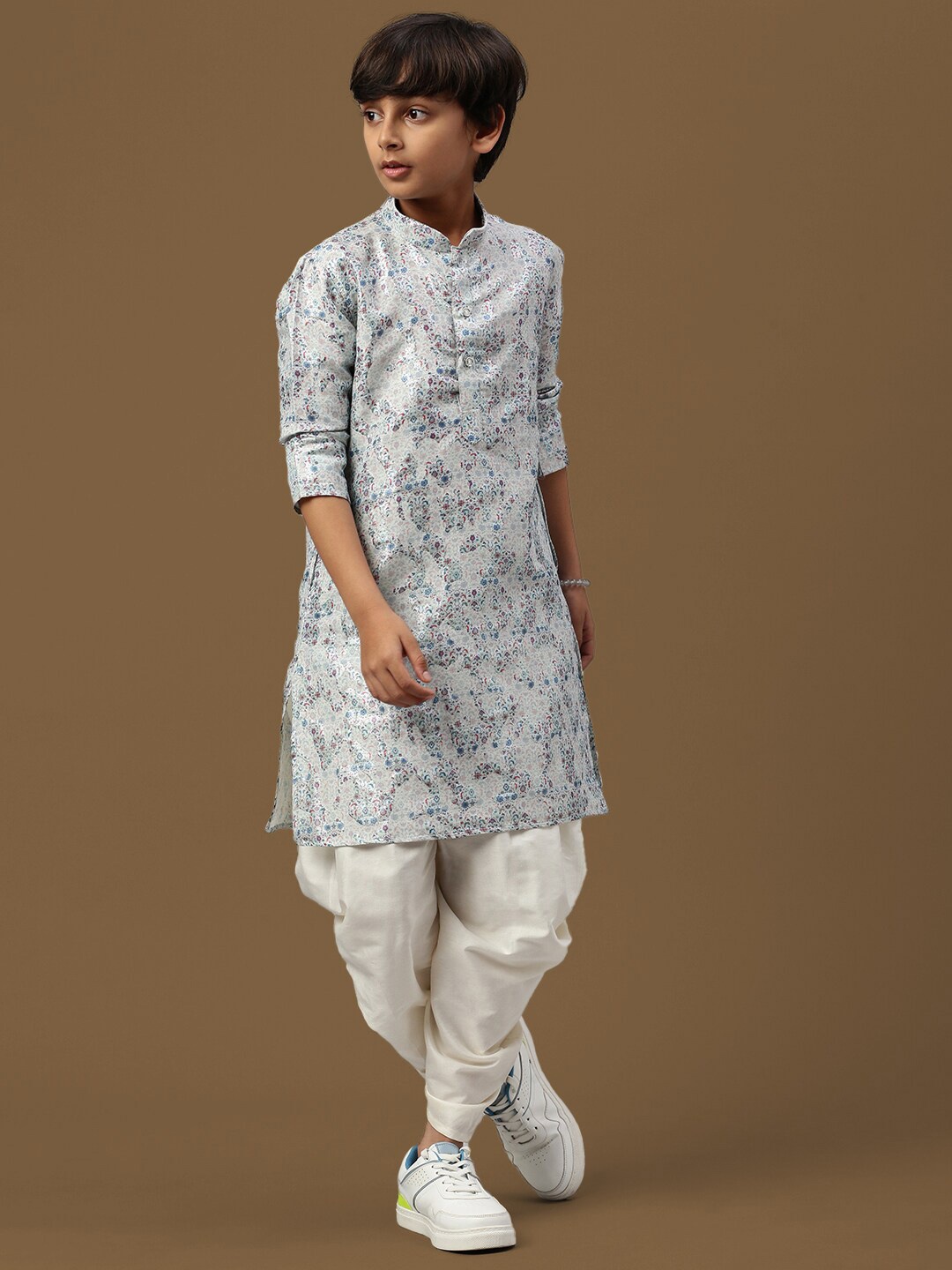 

Sanwara Boys Ethnic Motifs Printed Straight Kurta with Dhoti Pants, Blue