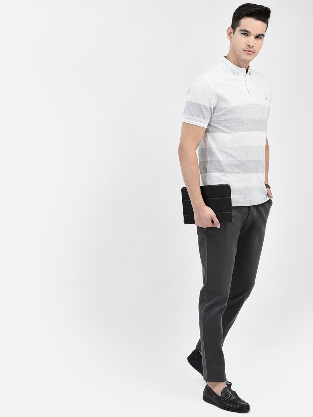 

Crimsoune Club Colourblocked Polo Neck Short Sleeves Slim Fit Casual T-shirt, White