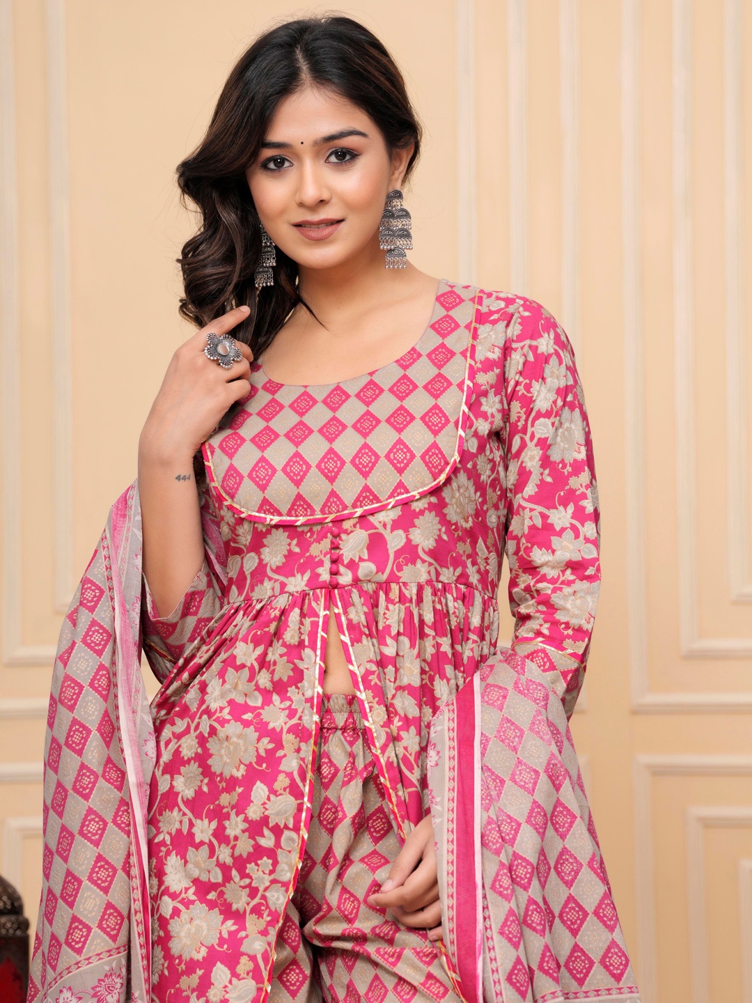 

AVYCO Floral Printed Empire Round Neck Pure Cotton Kurta With Palazzos & Dupatta, Pink
