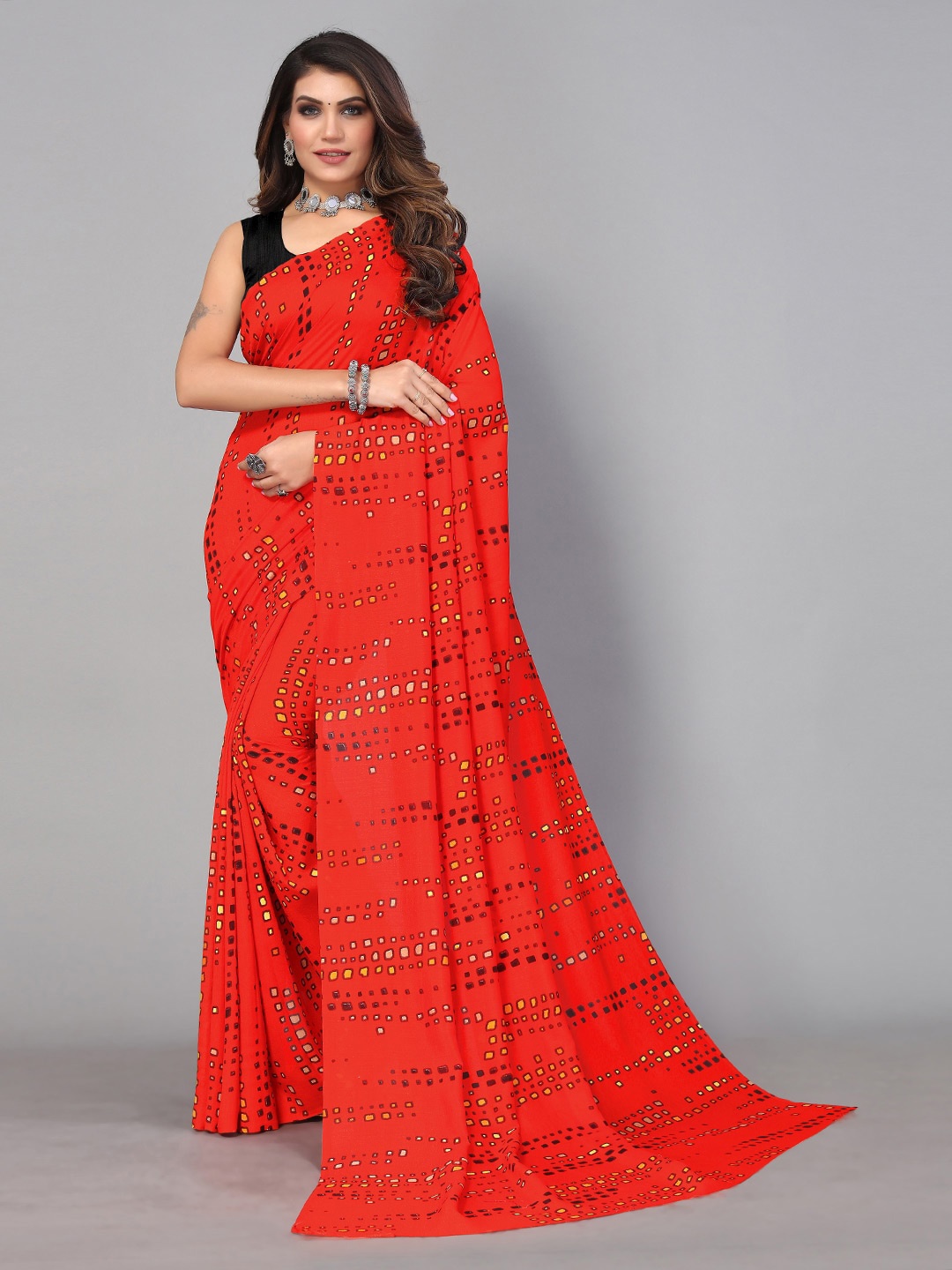 

HRITIKA Geometric Printed Saree, Red