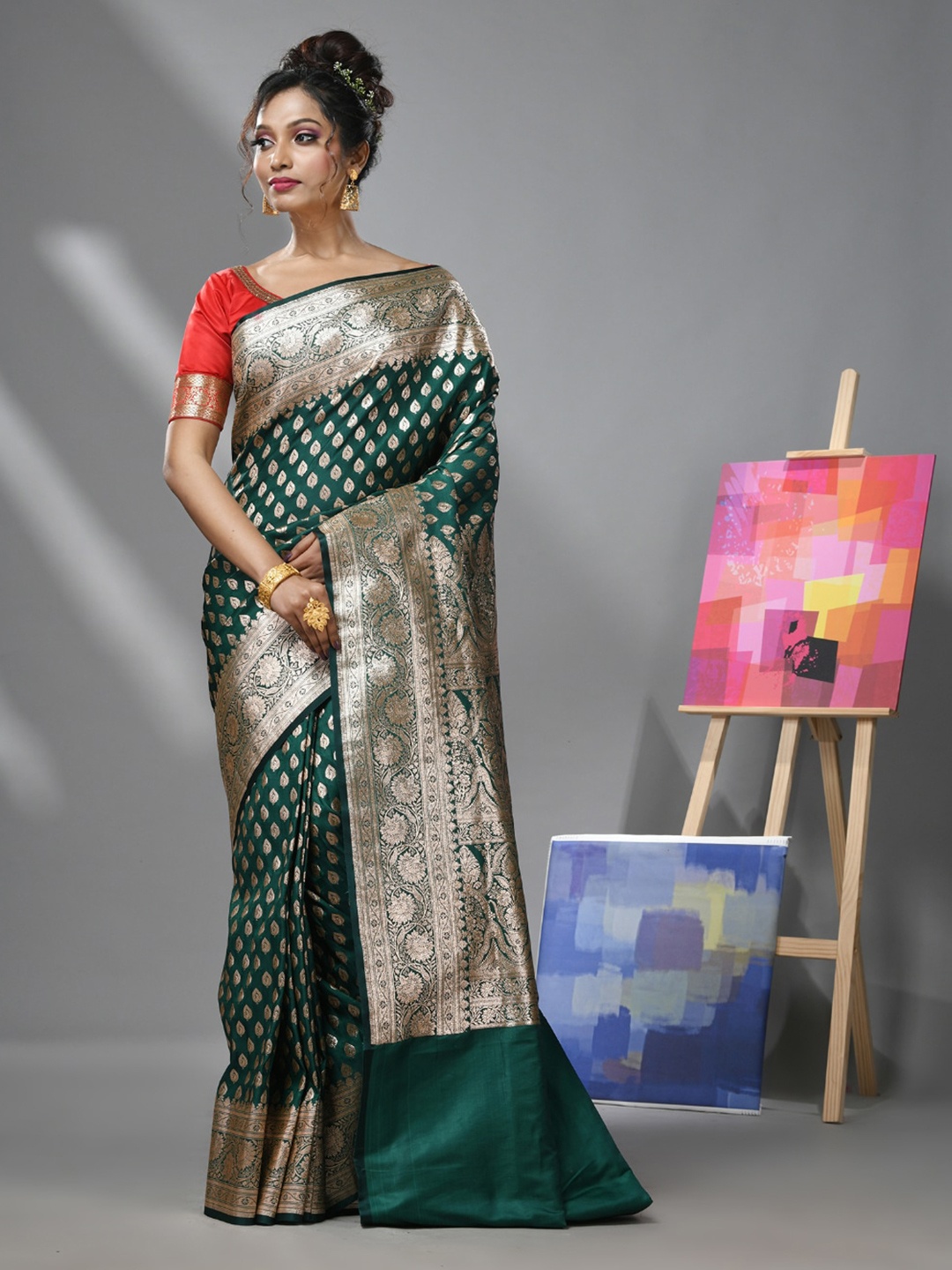 

Charukriti Ethnic Motif Woven Design Banarasi Zari Saree, Green