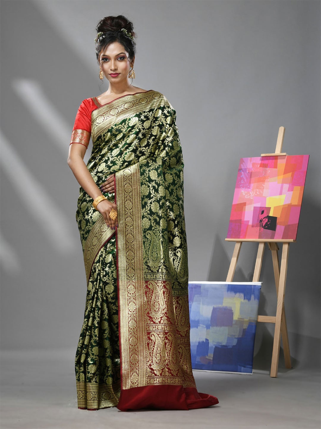 

Charukriti Flora Woven Design Banarasi Zari Saree, Green