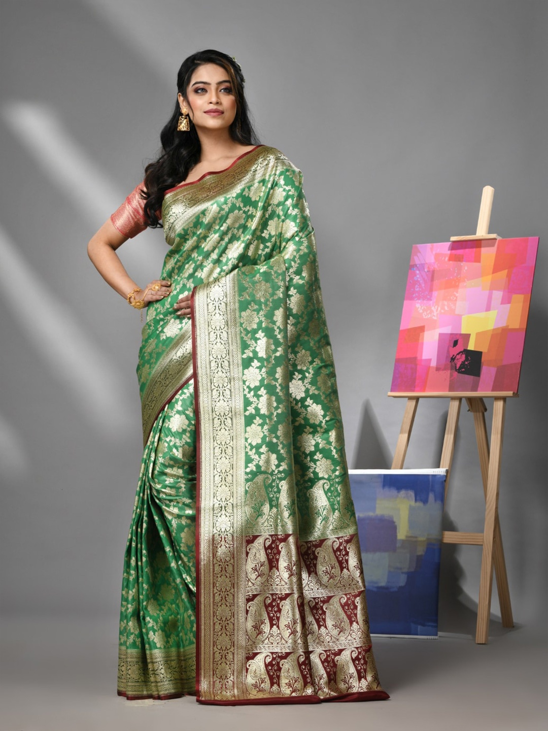 

Charukriti Woven Design Floral Zari Banarasi Saree, Green