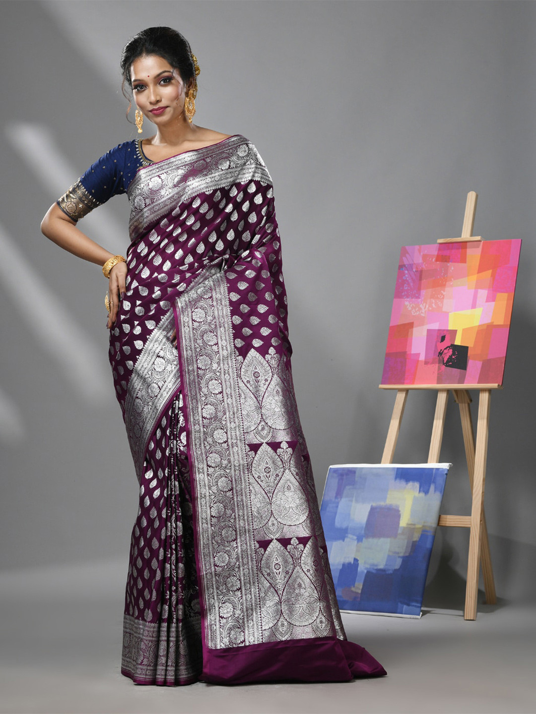 

Charukriti Woven Design Floral Zari Pure Silk Banarasi Saree, Purple