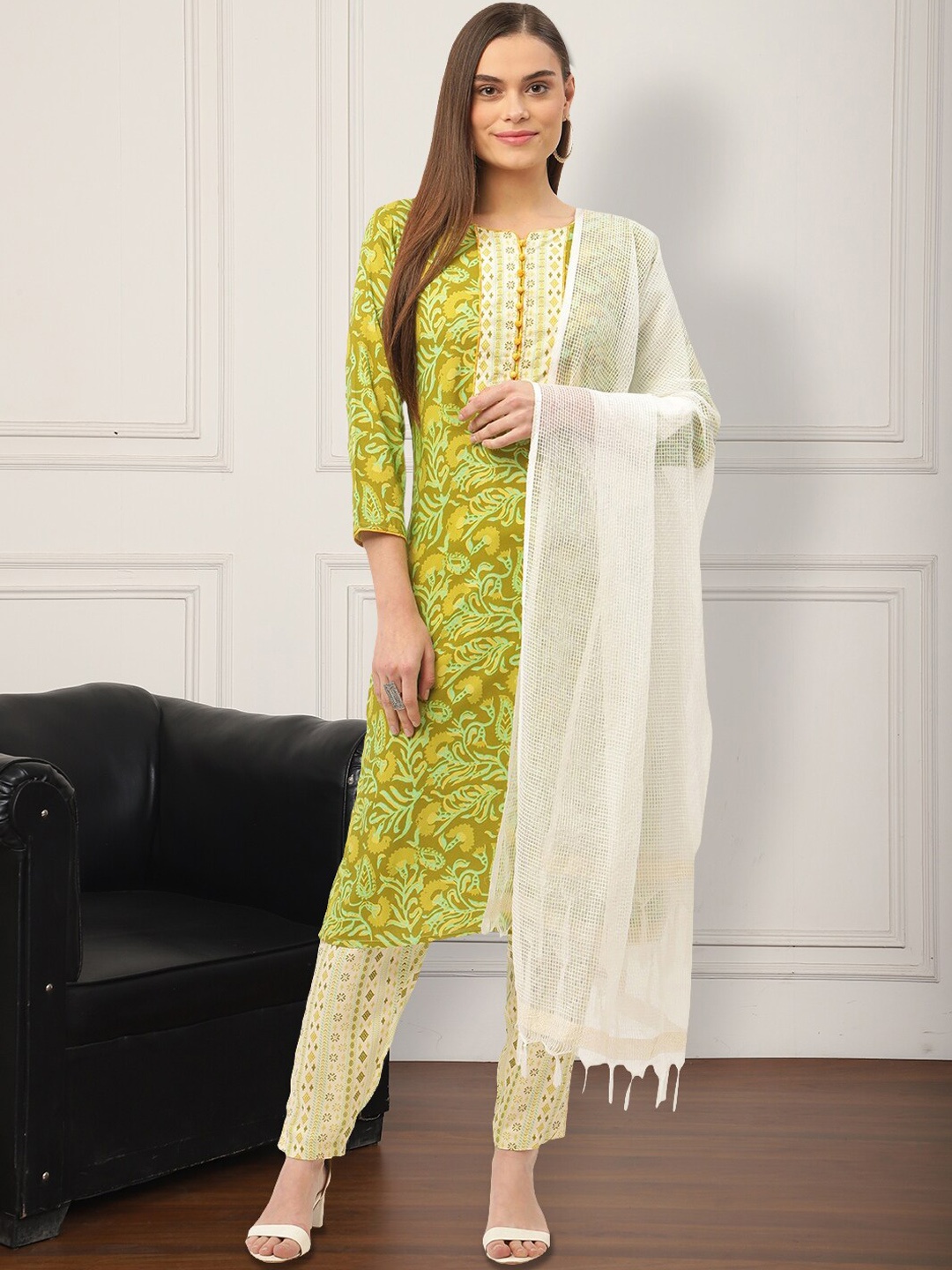 

Anouk Floral Printed Round Neck Pure Cotton Straight Kurta With Trousers & Dupatta, Green