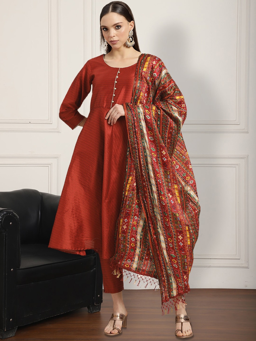 

Anouk Round Neck Dupion Silk Anarkali Kurta With Trousers & Dupatta, Maroon
