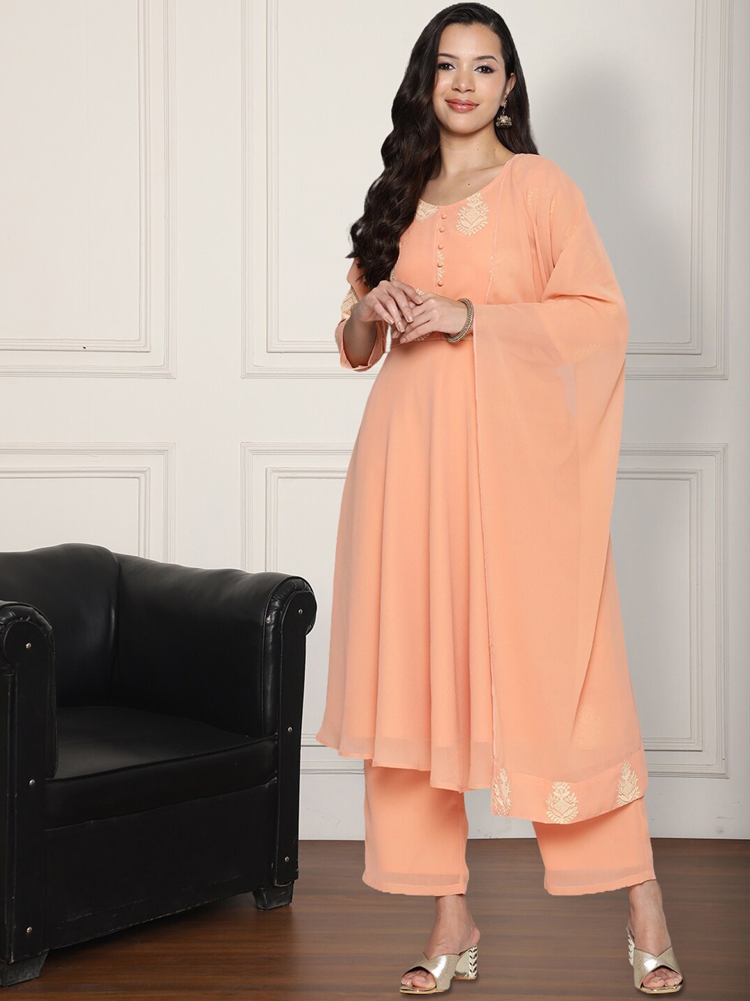 

Anouk Floral Printed Round Neck Anarkali Kurta With Palazzos & Dupatta, Peach