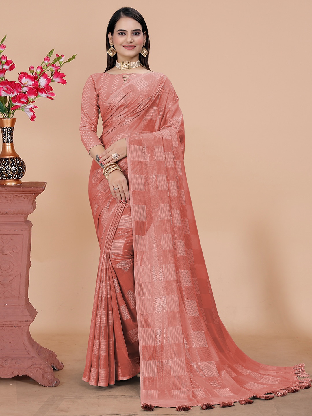 

K 5 Fashion Checked Woven Design Zari Saree, Peach