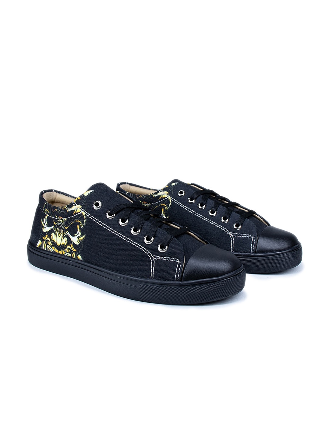 

KobSook Men Printed Round Toe Canvas Sneakers, Black