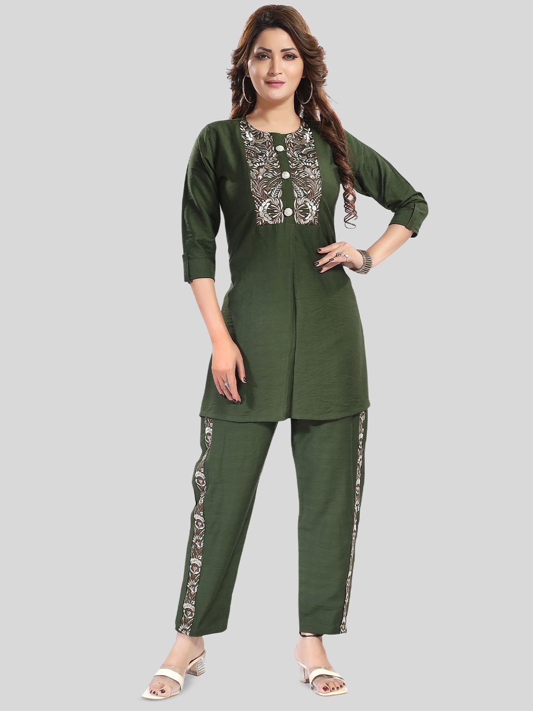 

Fabme Floral Embroidered Regular Thread Work Kurti with Trousers, Olive