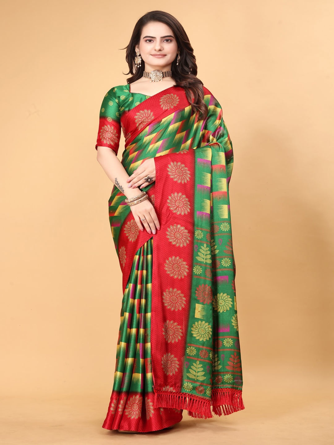 

Kandora Geometric Printed Saree, Green
