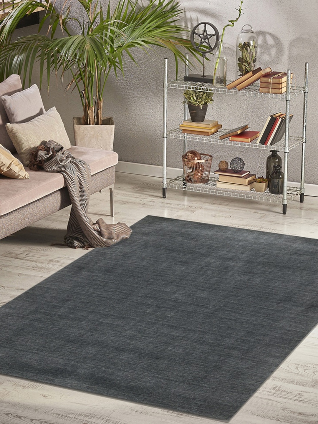 

saraswatii global Grey Woollen Rectangular Carpet