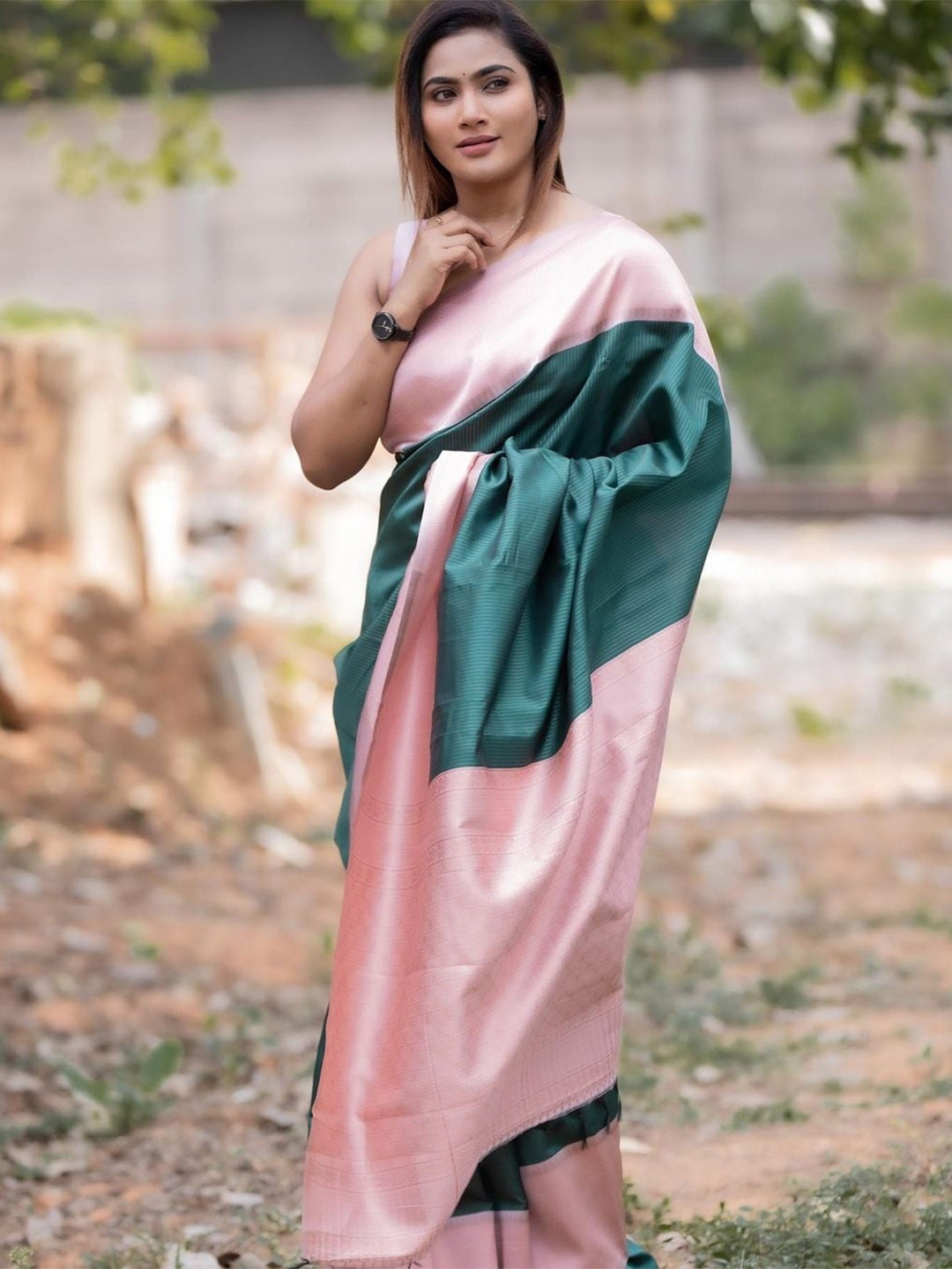 

bansari textiles Striped Zari Pure Silk Kanjeevaram Saree, Pink