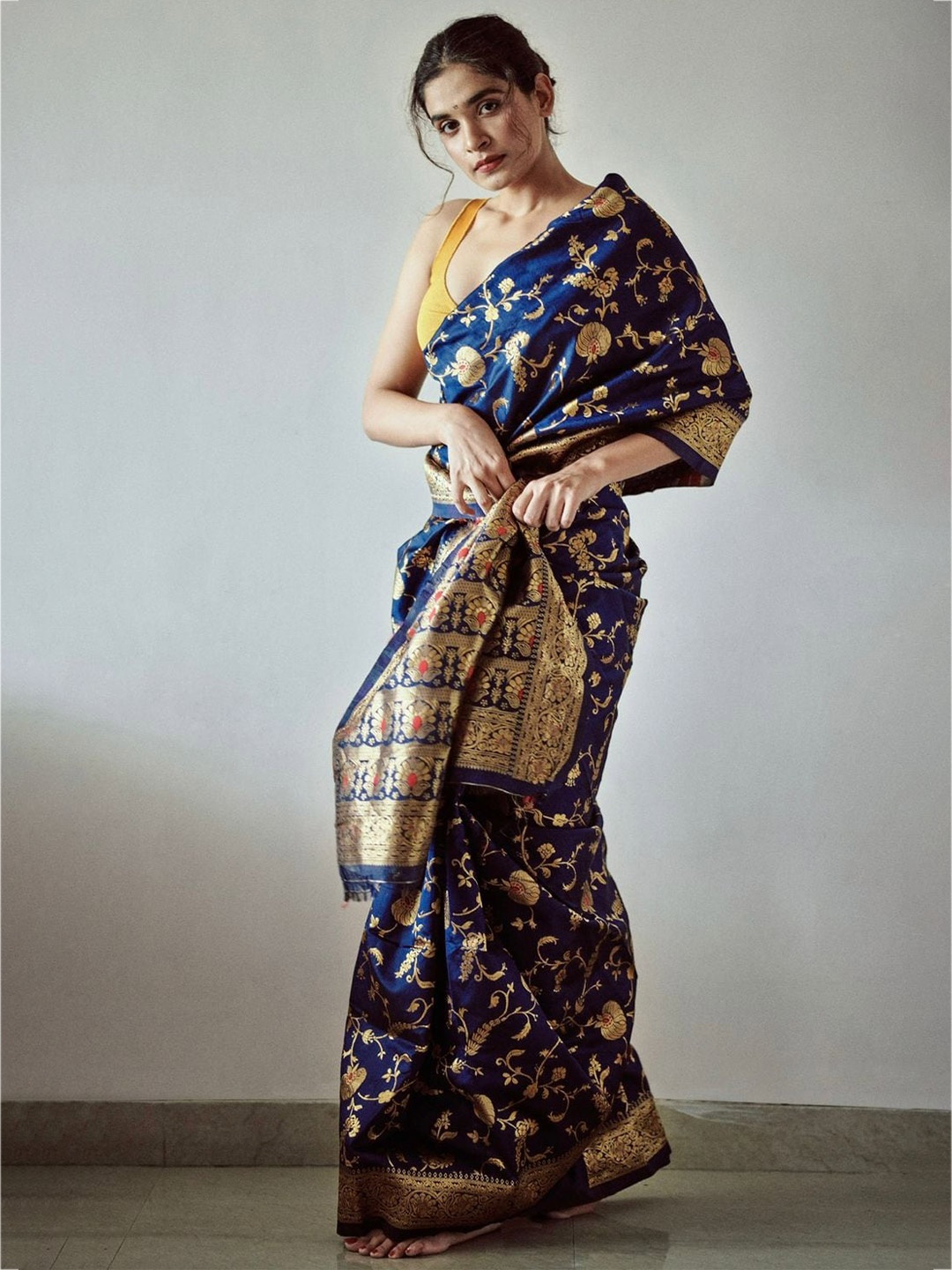

bansari textiles Floral Woven Design Zari Pure Silk Kanjeevaram Saree, Blue