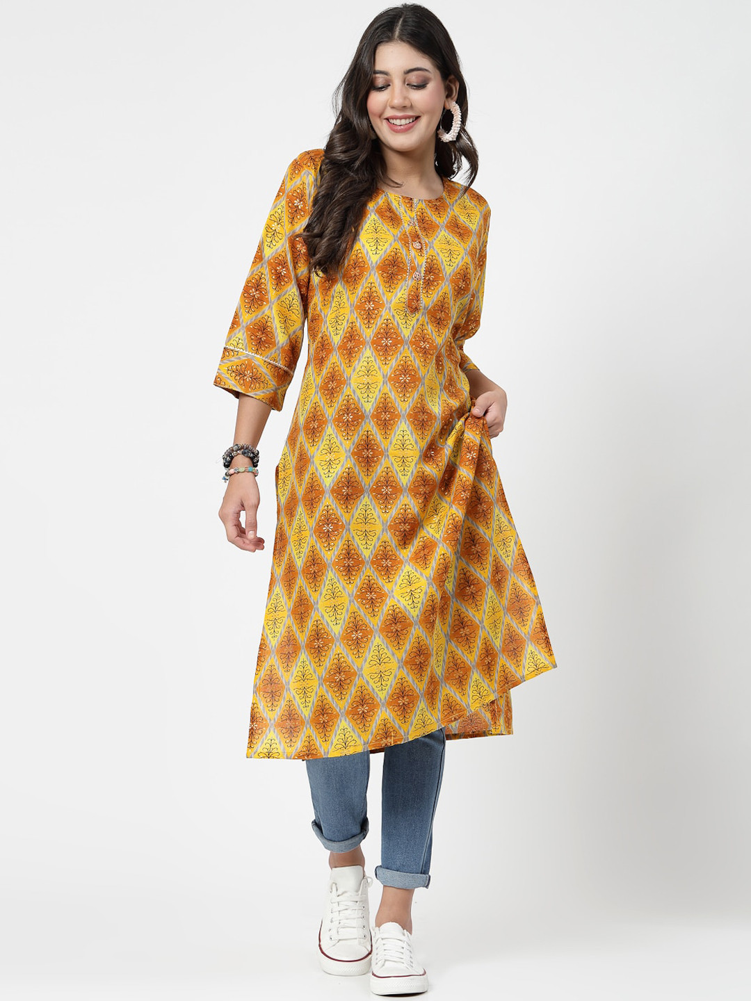 

KALINI Ethnic Motifs Printed Gotta Patti Cotton Straight Kurta, Yellow
