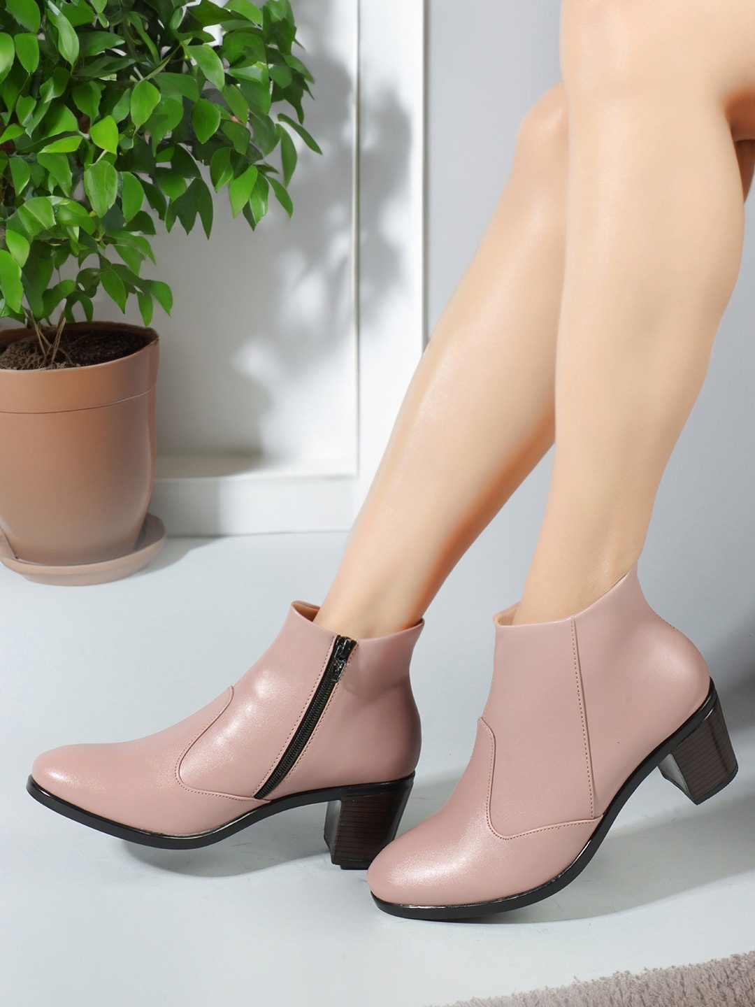 

ELLE Women Block Heeled Mid-Top Chelsea Boots, Peach