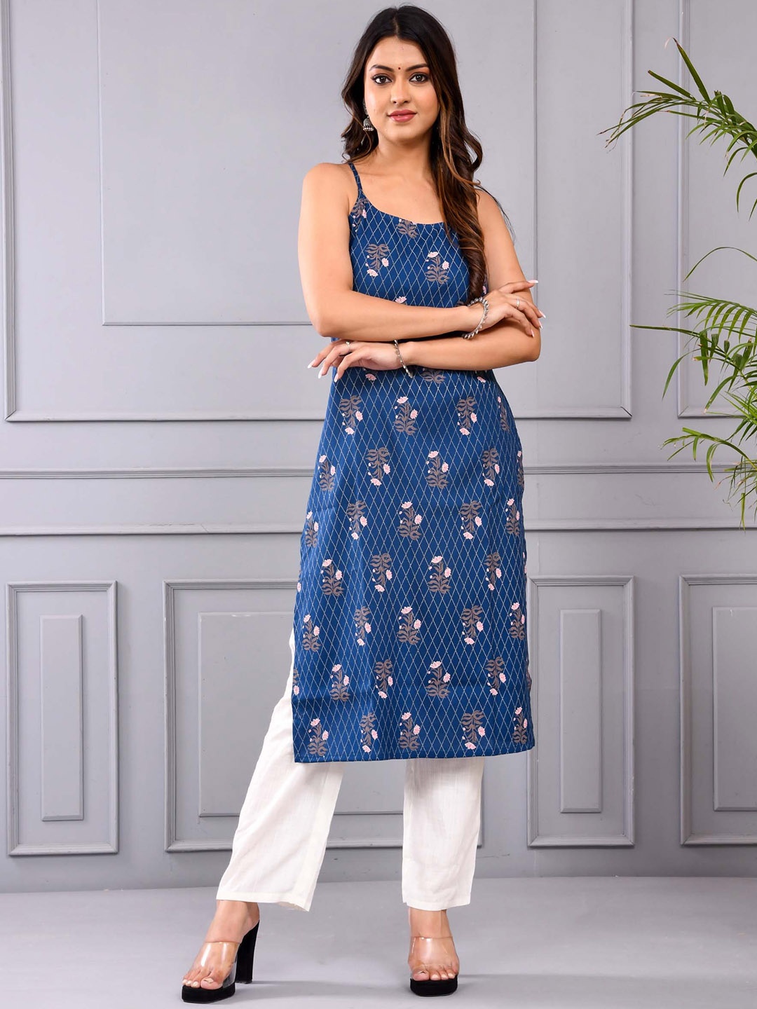 

Aspriya Floral Printed Mirror Work Indie Prints Shoulder Straps Kurta, Blue